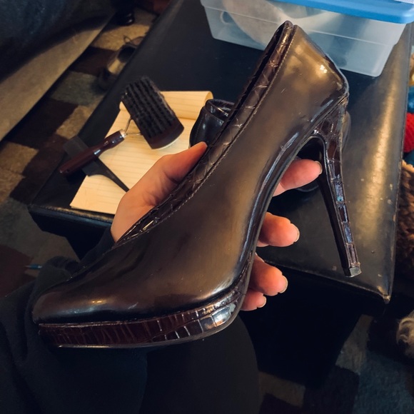 Shoes - Picture 4 of 10